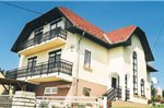 Apartment Usth Gy Utca-Balatongyorok
