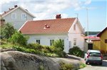 Two-Bedroom Holiday home in Stromstad 2