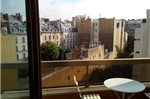 Bright apartment close to Champs Elysees