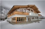Chalet Apartment Ski and Golf by Kaprun Rentals