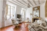 Luxury and Bright Two-Bedroom Apartment Ile Saint-Louis