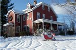 Old Red Inn & Cottages