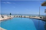Roomba Inn & Suites - Daytona Beach