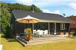 Three-Bedroom Holiday home in Dronningmolle 7