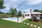 Three-Bedroom Holiday home Rovinj with a Fireplace 05